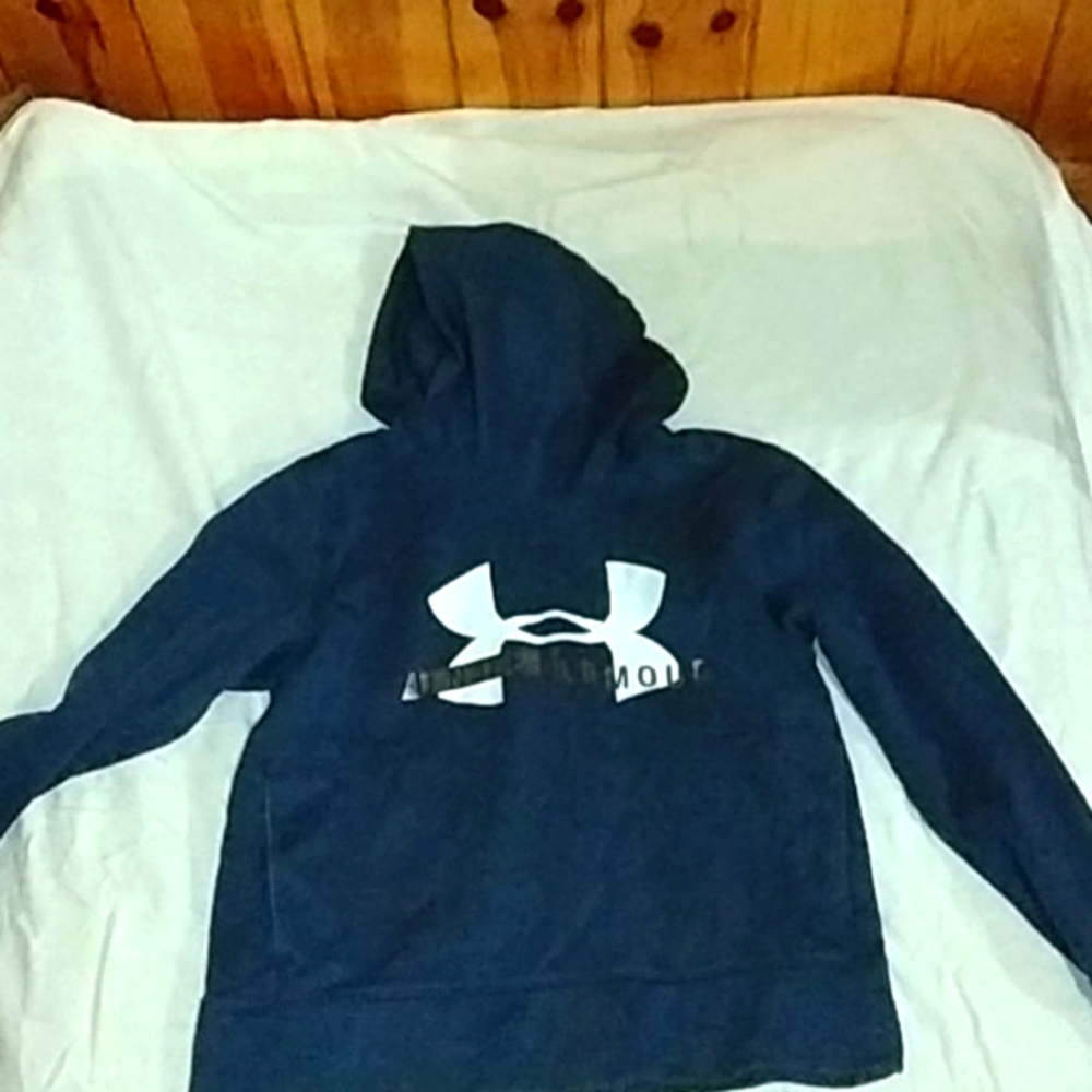 3 for $25😁😁😁Under Armour hoodie small